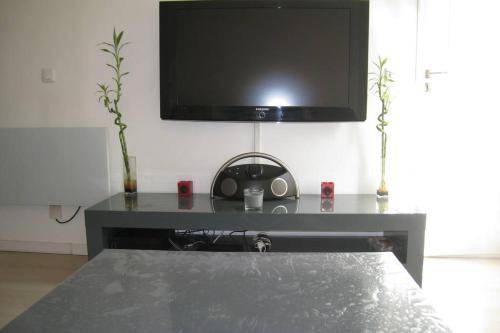 Les Puces de Saint-Ouen Apartment | Apartment ∙ 1 bedroom ∙ 4 guests