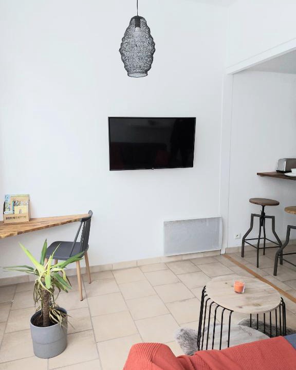 Maubeuge Apartment | Appart confort#1, centre-ville, Gare à pieds proche commodités