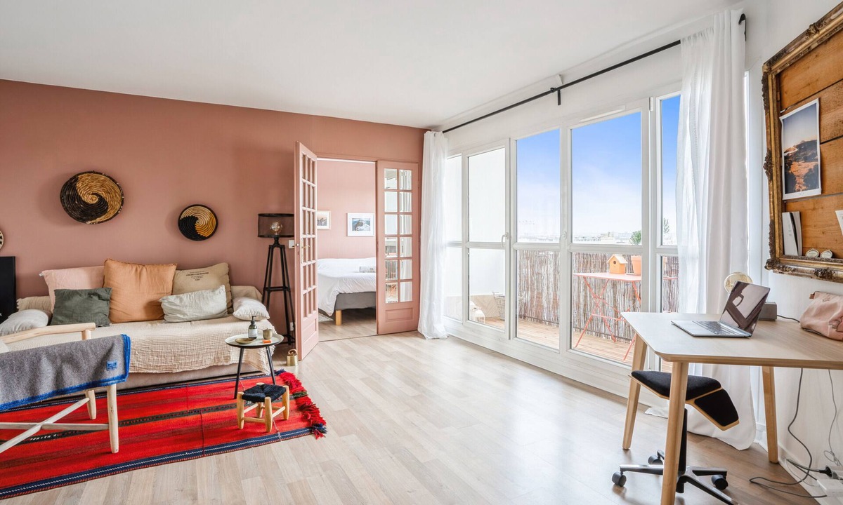 Pantin Apartment | Appartement Scandicci, vue fantastique - Welkeys