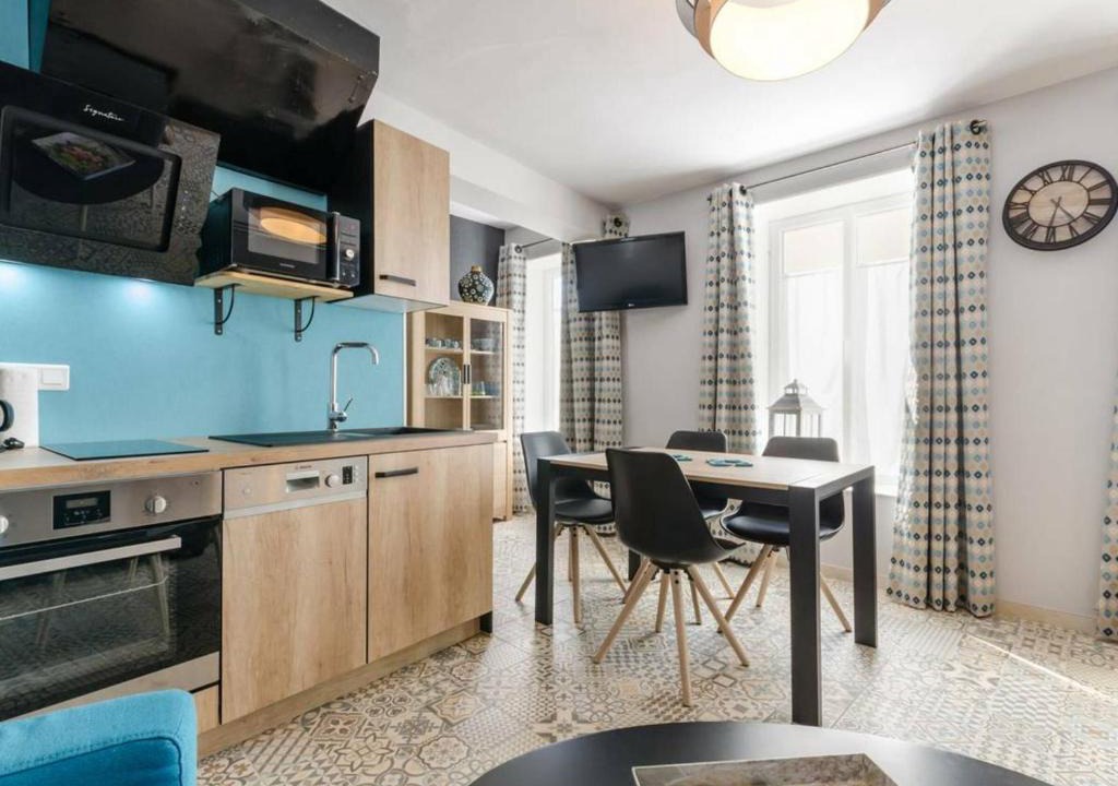 Vendeuvre-sur-Barse Apartment | Appartement Vendeuvre-sur-Barse, 2 pièces, 2 personnes - FR-1-543-50