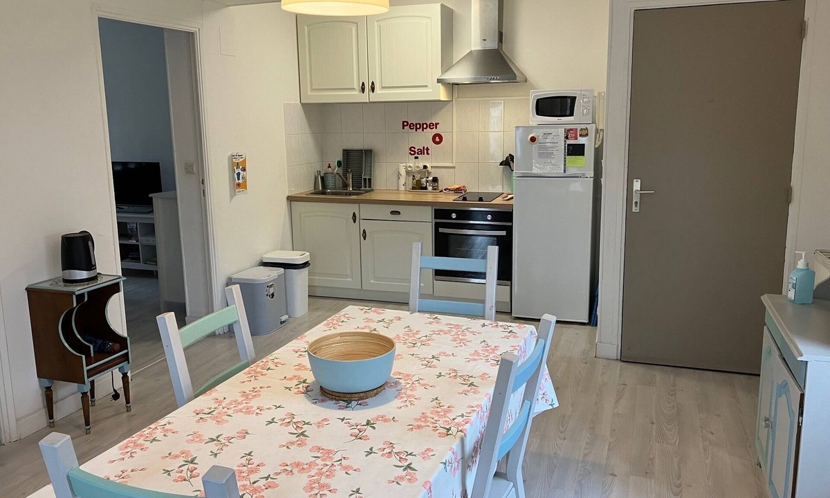 Chaourse Apartment | Appartement Village Verdoyant - Flat in Green Landscape