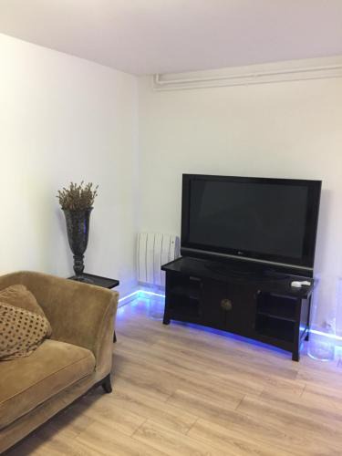 Arnouville Apartment | Arnouville château