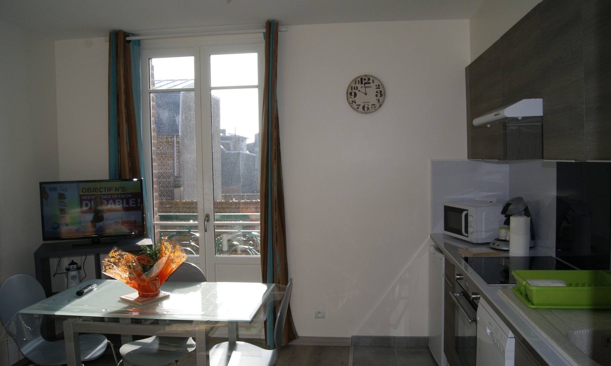 Mers-les-Bains Apartment | Asylum Single Apartment