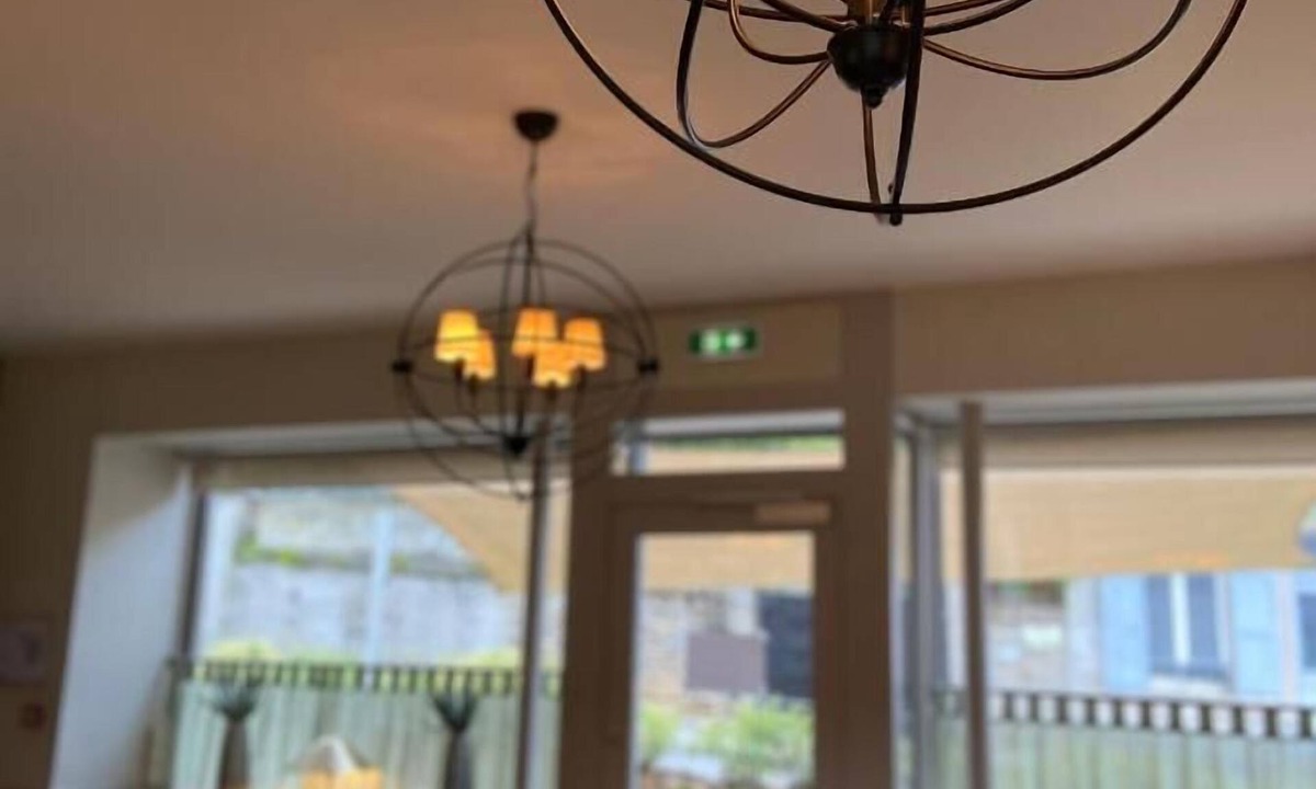 Grosrouvre House | Auberge du Chasseur