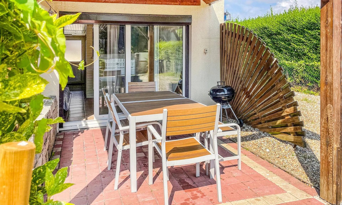 Criquetot-lʼEsneval House | Awesome home in Criquetot-l'Esneval