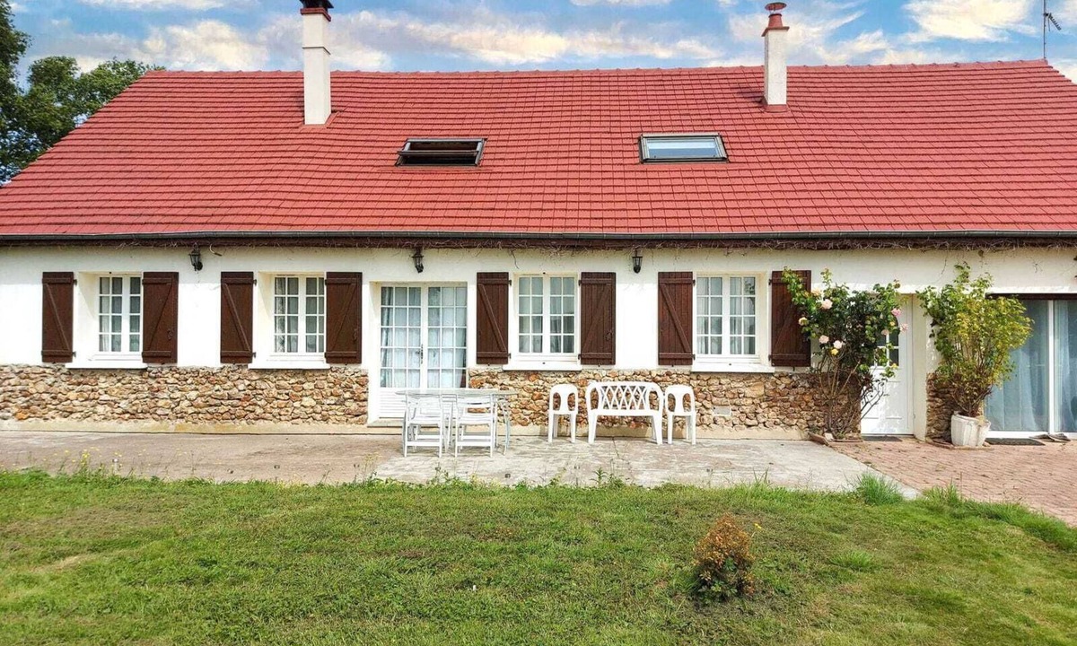 La Bazoche-Gouet House | Beautiful country house located in Eure-et-Loire in an idyllic setting