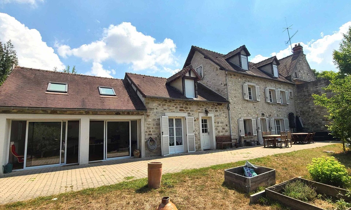 Rozet-Saint-Albin House | Beautiful house and large garden 100km from Paris