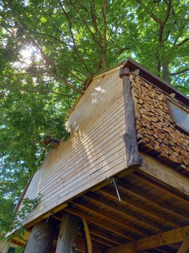 Villebon-sur-Yvette Ski Chalet | Cabane suspendue dans les arbres