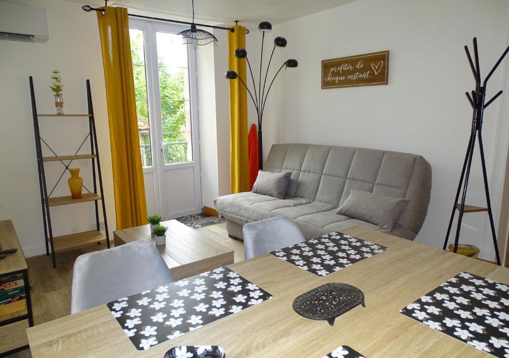 Vayrac Apartment | Cadurci 2 - Superbe appartement, climatisé avec balcon- Wifi