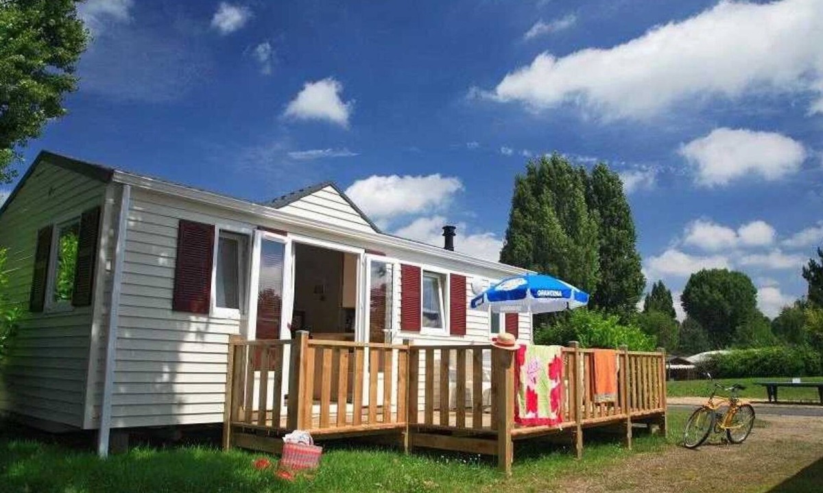La Rochette House | Camping 3 étoiles - Piscine - ccahhaa