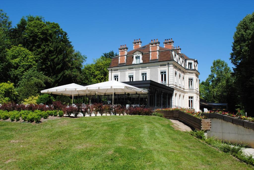 Geneuille Hotel | Château de La Dame Blanche - Logis