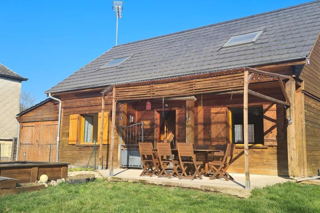 Signy-lAbbaye House | CHALET ANTLANA maison chaleureuse
