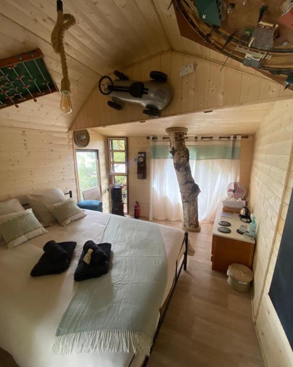 Saintry-sur-Seine Ski Chalet | Charmante cabane perchée