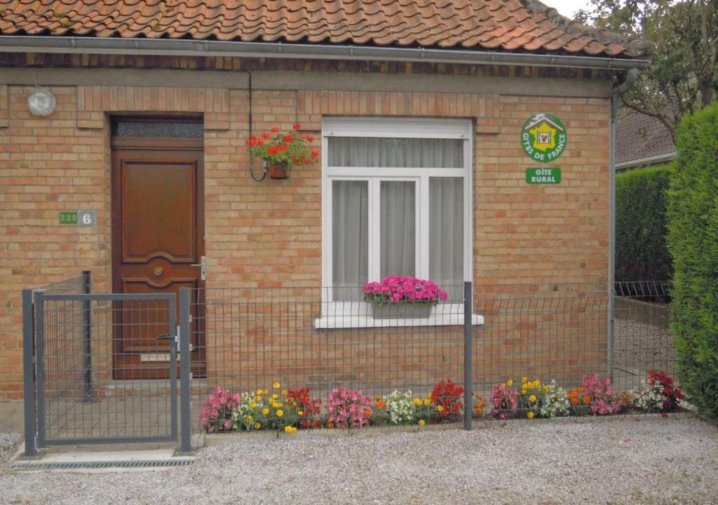 Recques-sur-Hem House | Charmante Maison à Recques-sur-Hem, 2 pers, Animaux Acceptés, Jardin, Proche Calais et St Omer - FR-1-376-58