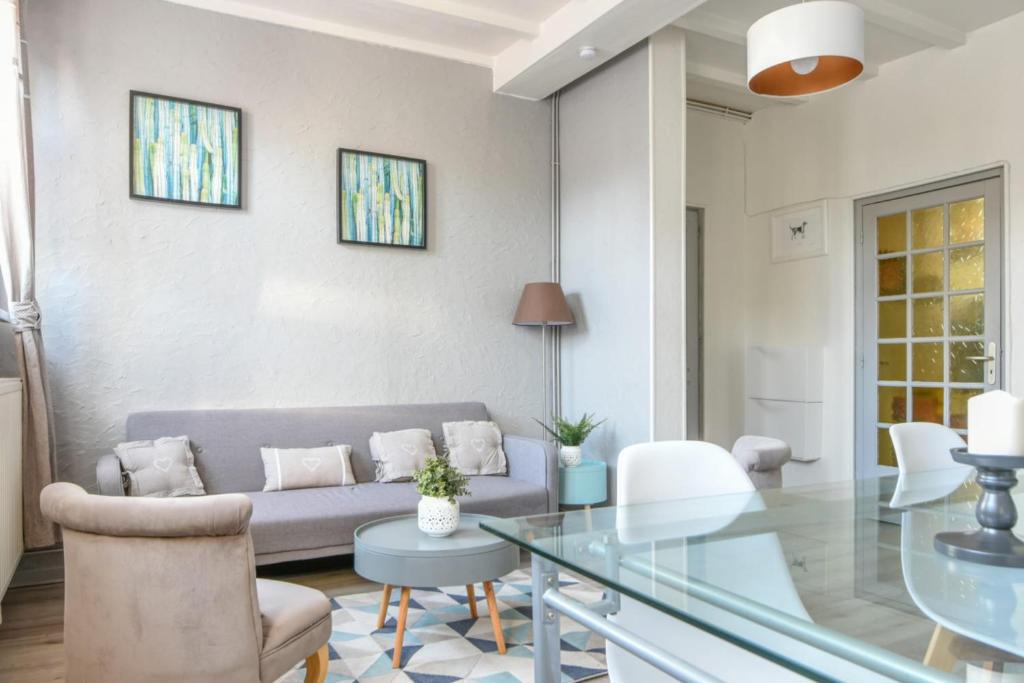 Bethune Apartment | Charming and calm flat with parking at the heart of Béthune - Welkeys