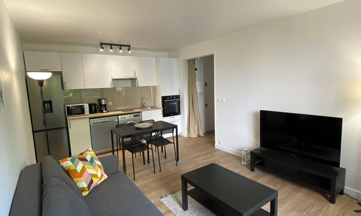 Colombes Apartment | Charming one-bedroom apartment in colombes (92)