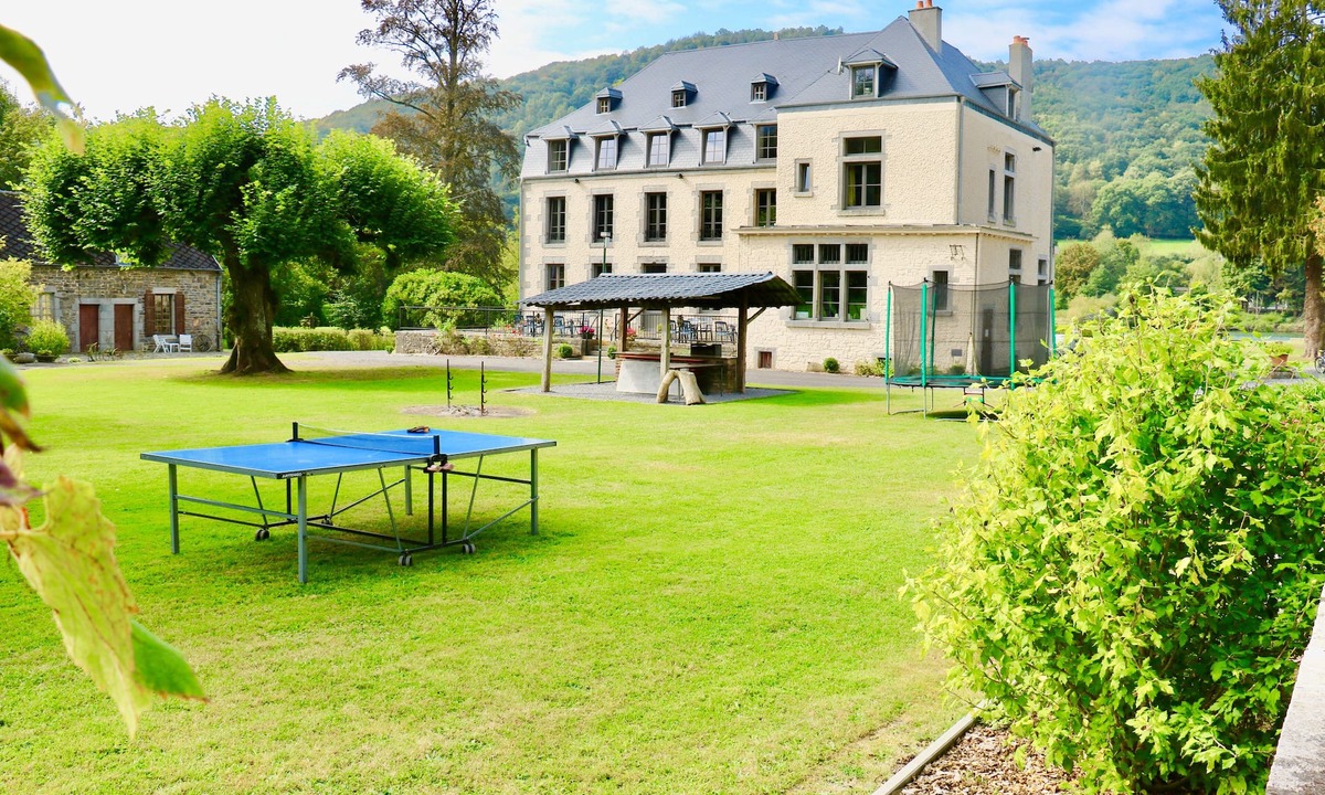 Vireux-Wallerand House | Chateau 20 sleeps in the middle of the woods