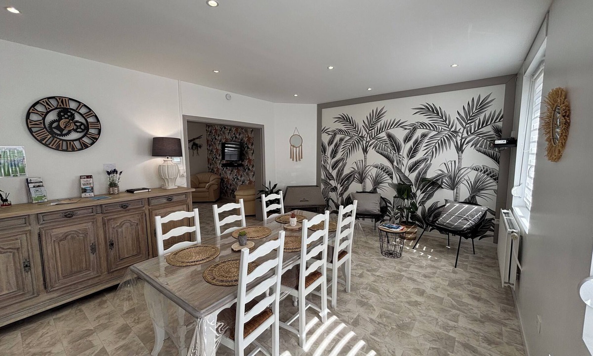 Grand-Fort-Philippe House | Chez Valentine fully-equipped house right next to the sea and town center