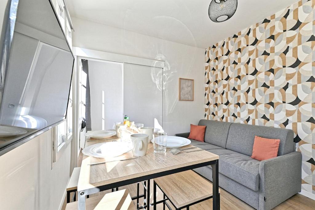 Quinze-Vingts Apartment | Convenient apartment near Gare de Lyon