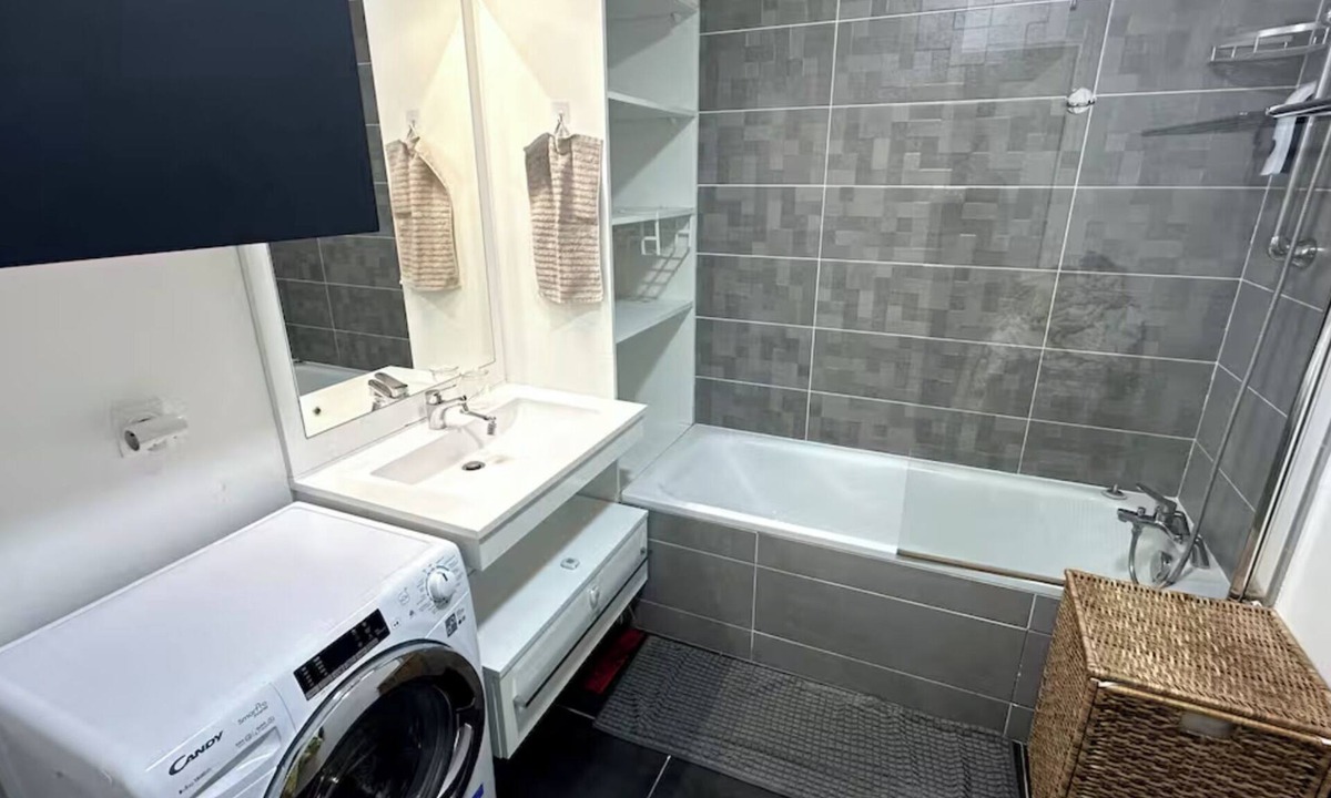 Noisy-le-Grand Apartment | Cosy 3-room apartment with terrace between Paris & Disney