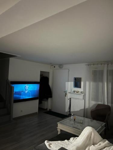Plateau - Mont-Valerien Apartment | Cosy house