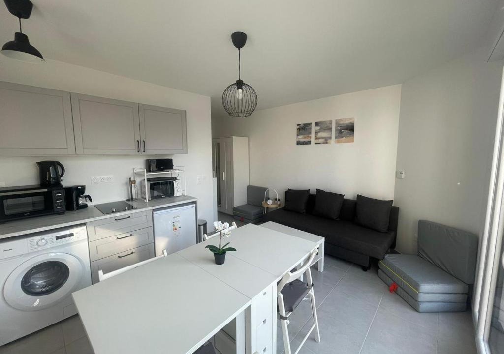 Chessy Apartment | Cosy studio Chessy 9min Disneyland