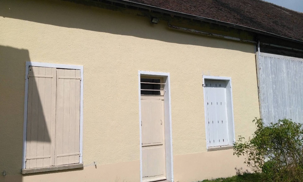 Chenoise House | Cottage house In A Quiet Hamlet With Countryside View