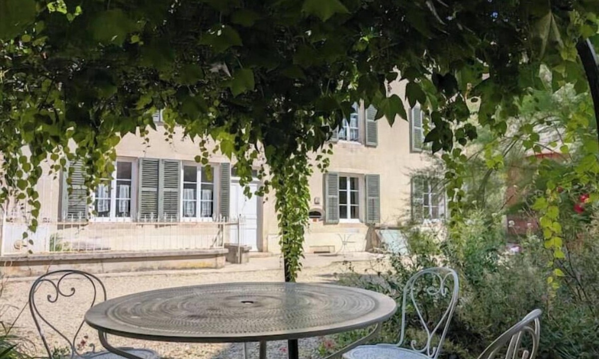 Dancevoir House | Country house, 2 living rooms, 3 bathrooms, 15 people, large meeting areas