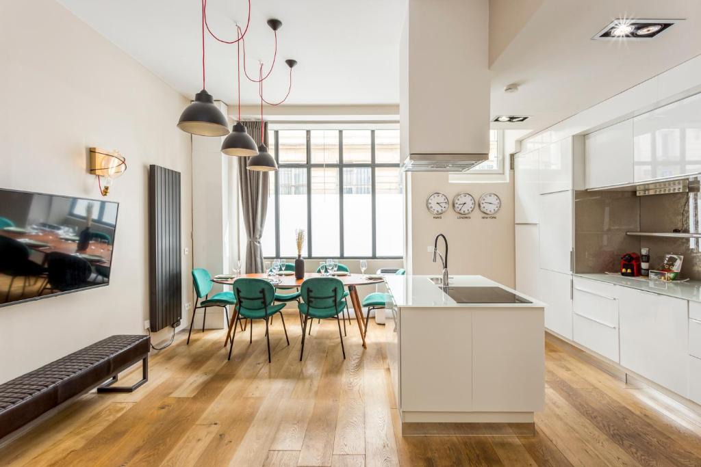 Epinettes Apartment | Design & Confort Paris17