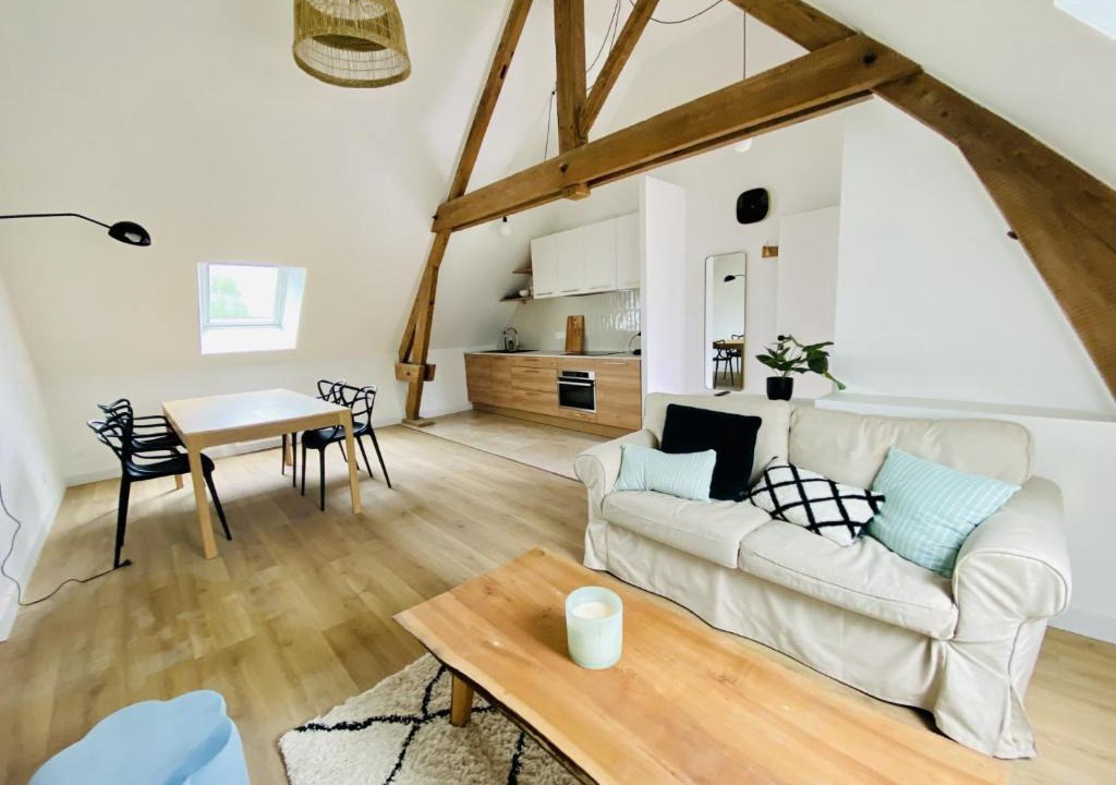 Peronne Apartment | Domaine de la Quenouille Appt A