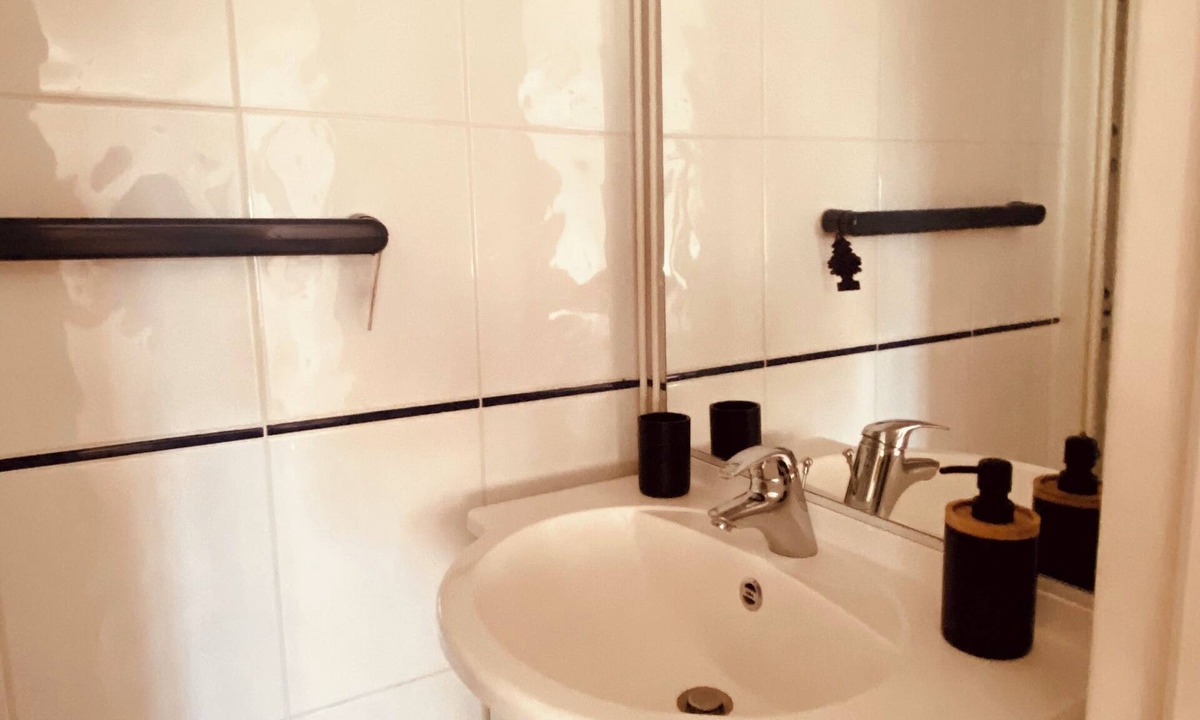 Colleville-Montgomery House | Domaine La Balanderie, sleeps up to 20 (Terrace, large park, beach 1.5km away)