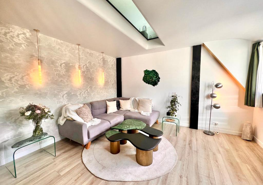 Noisy-sur-Ecole Apartment | Duplex Design - in the heart of Fontainebleau's forest - Climber's dream - Few min walk from the most emblematic climbing spots of Fontainebleau - TroisPignons - Overlooking the park of a castle - Ideal Digital Nomad, business trip