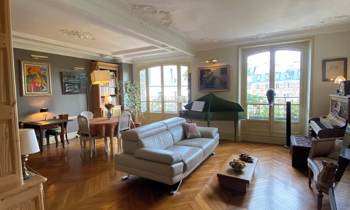 Bel-Air Nord Apartment | Elegant, typically Parisian apartment, easy access to all tourist highlights.