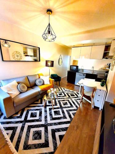 Enghien-les-Bains Apartment | F2 Moderne Confort, Hyper Centre