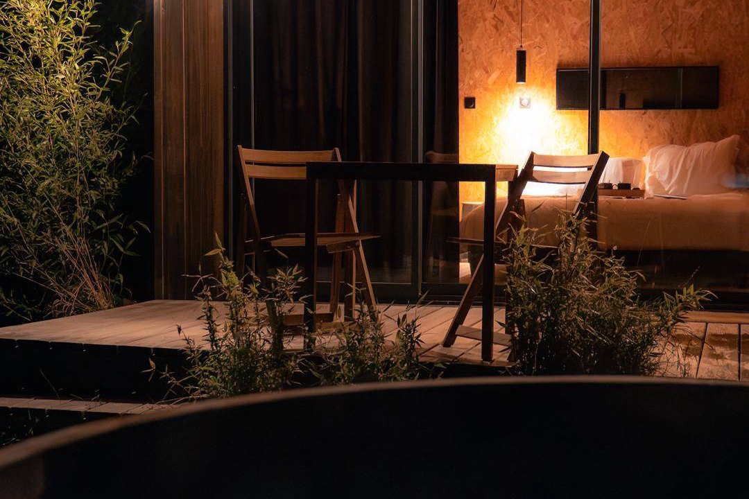 Saint-Quentin-en-Tourmont Cabin | 30 m² Lodge ∙ 2 guests