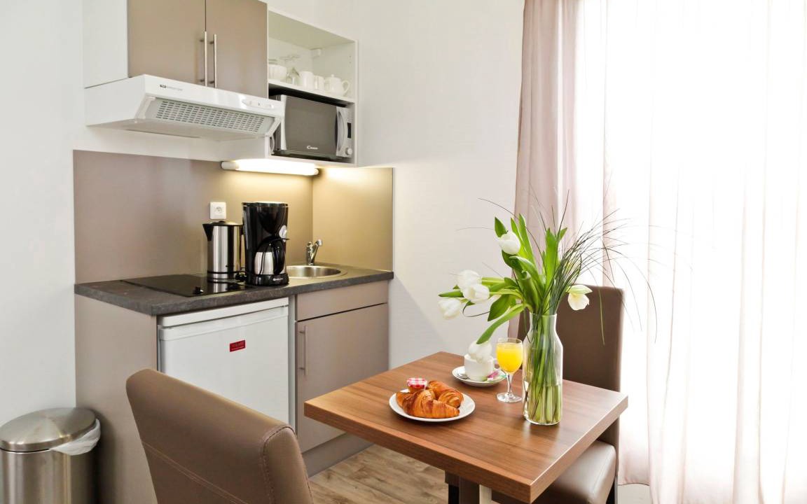 Sainte-Anne - Faubourg Noyon Apartment | Studio flat ∙ 1 bedroom ∙ 2 guests