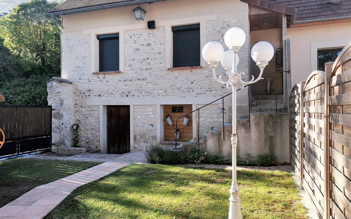 Sainte-Genevieve-les-Gasny House | 72 m² House ∙ 2 bedrooms ∙ 4 guests