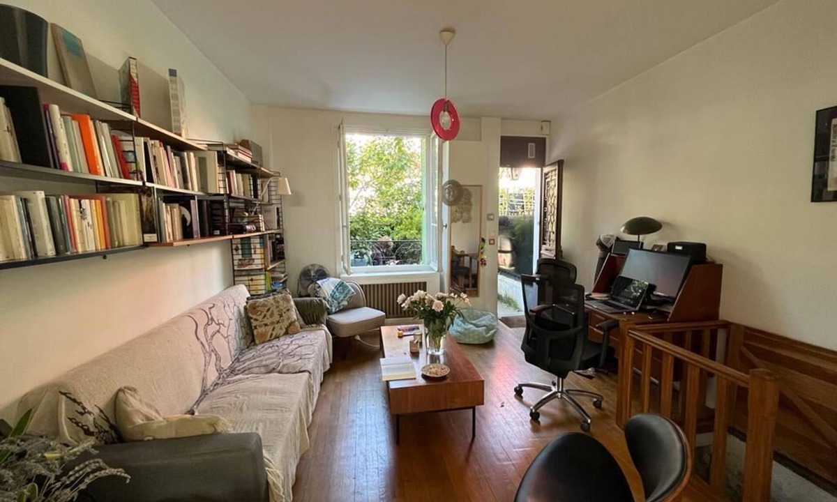 Amerique House | full equipped house with a little private garden in Paris ! 19th arrondissement