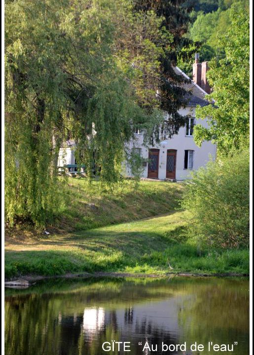La Serre-Bussiere-Vieille Apartment | Gîte AU BORD DE L'EAU jusqu'à 8 personnes