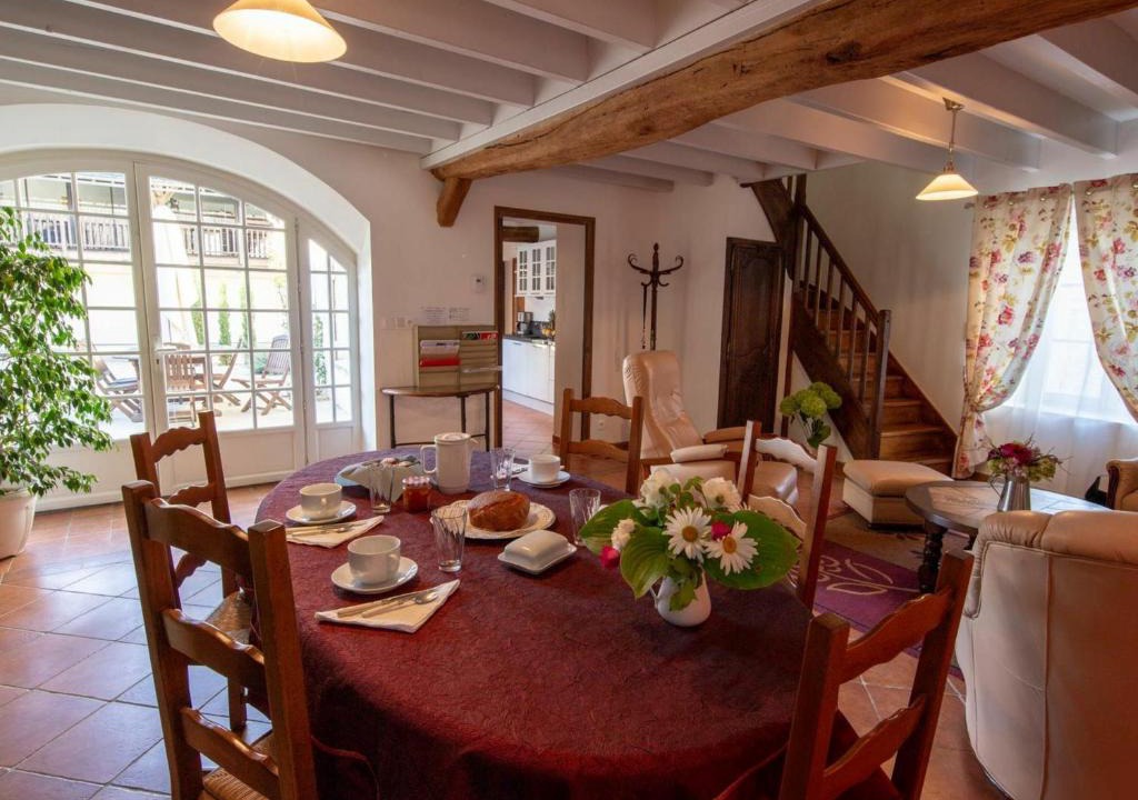 Courcelles House | Gîte Courcelles, 5 pièces, 8 personnes - FR-1-590-19