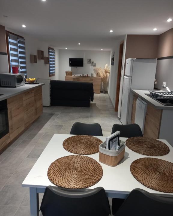 Pende House | Gîte LA FONTAINE DU MARAIS