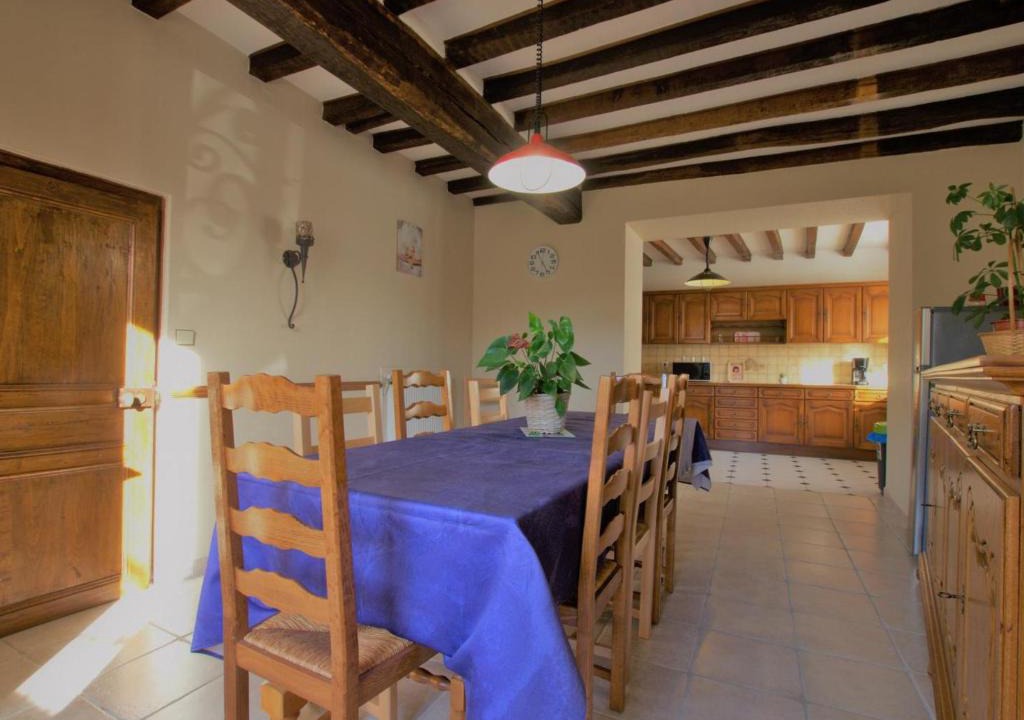 Neuville-sur-Vanne House | Gîte Neuville-sur-Vanne, 5 pièces, 8 personnes - FR-1-543-149