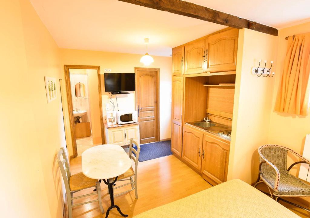 Sable-sur-Sarthe House | Gîte Sablé-sur-Sarthe, 1 pièce, 2 personnes - FR-1-410-351