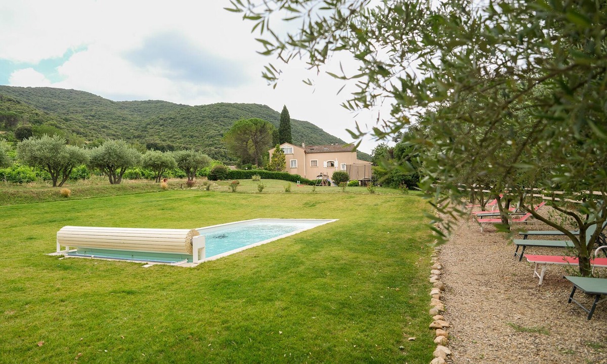 Bedarieux House | Gite Cabernet 8 Personnes - La Grange des Aurièges - Piscine et Mini-ferme