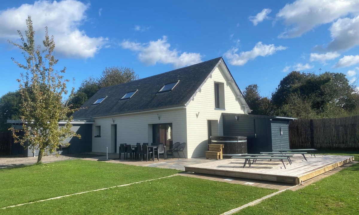 Saint-Saens House | Gîte de l'Epinay "Cassis" Swimming pool, Nordic bath and private garden in a peaceful setting