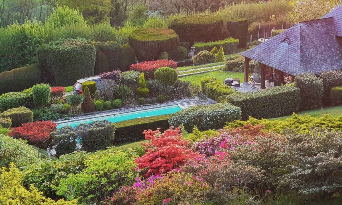 Manneville-la-Raoult House | Gite Fleurs De Mai - Heated swimming pool - Playground - Magnificent view