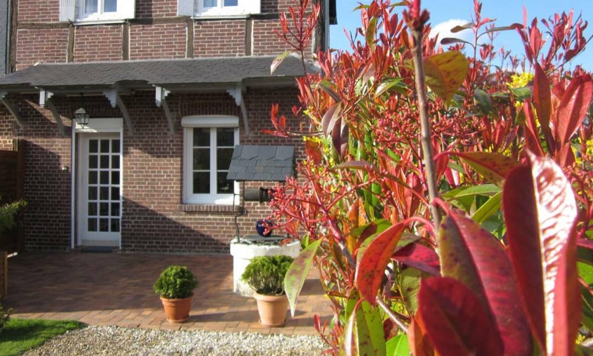 Isneauville Persons | Isneauville