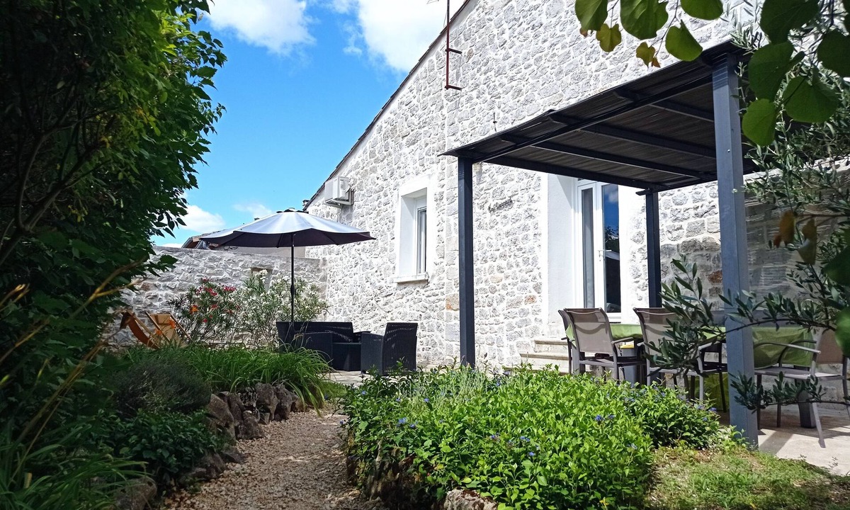 Saint-Alban-sous-Sampzon House | Gite Lou Cagnard in the heart of the gorges of Ardeche.
