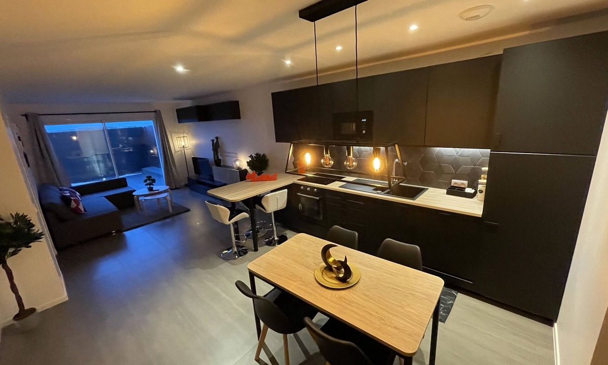 Villejust Apartment | Gold Cocoon T3 74m2 Proche Centre Ville