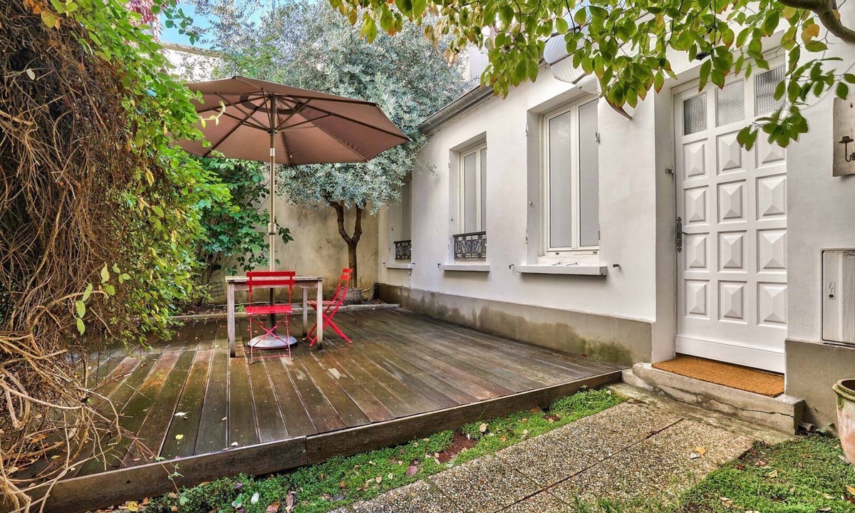 Levallois-Perret Apartment | GuestReady - Charming Home with Patio